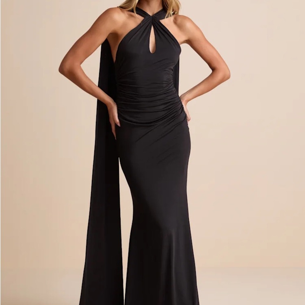 Lulu's Noretta Jersey Knit Keyhole Halter Dress - Black